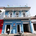 Media Luna Hostel Cartagena