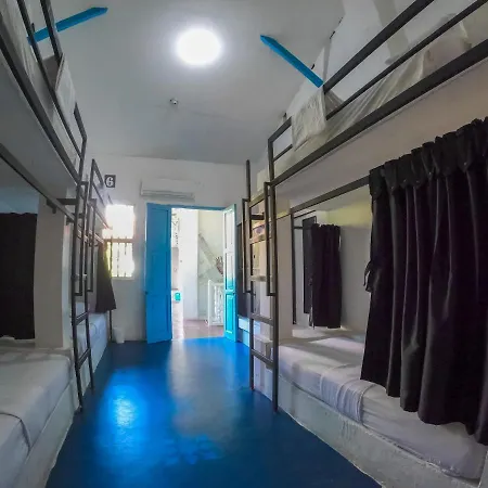 Hostel Media Luna
